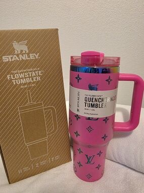 Stanley Hot Pink Iridescent Engraved Logo FlowState Quencher Tumbler 40 Oz